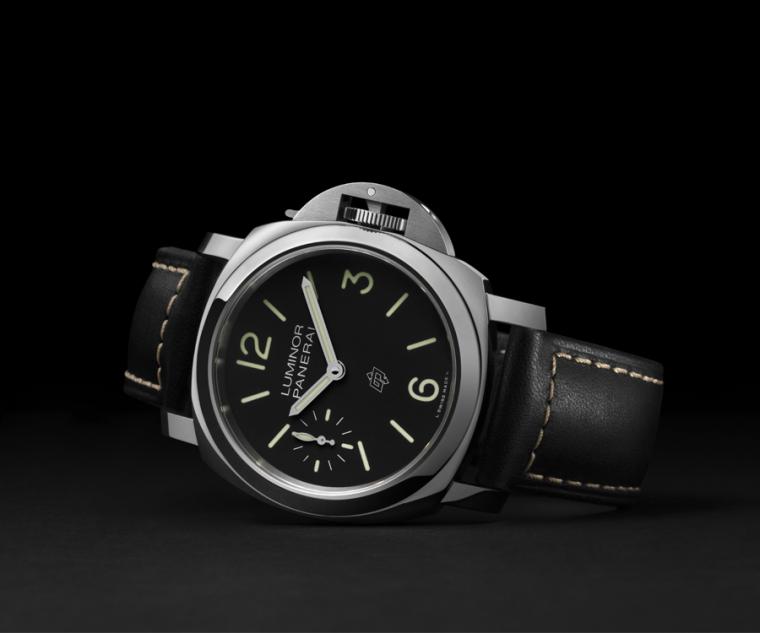 沛納海Luminor Logo腕錶。型號:PAM01084/直徑44mm AISI 316L拋光精鋼錶殼/時間指示/P.6000手上鍊機芯,動力儲存三日/防水100米