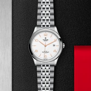 TUDOR 1926 thumb 1