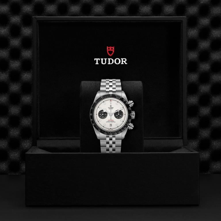 Black Bay Chrono slide 1