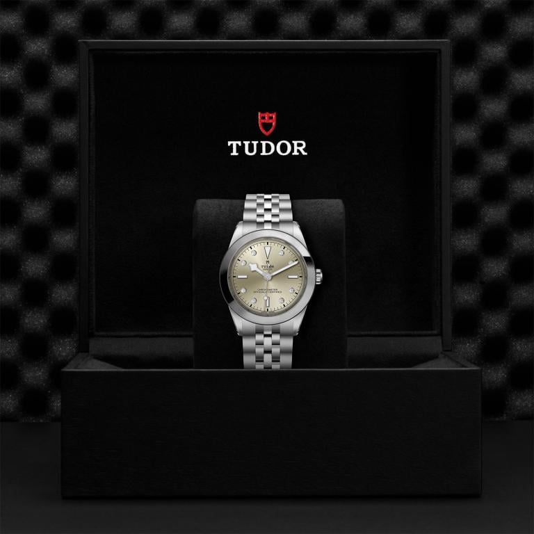TUDOR Black Bay 39 slide 1