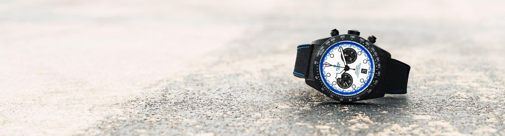 BLACK BAY CHRONO<br> “CARBON 25”