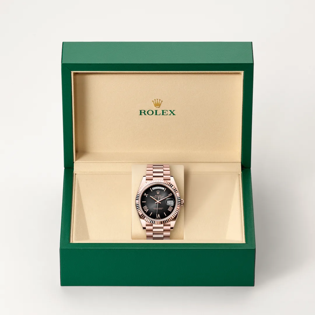 Rolex Day-Date 40腕錶18K永恒玫瑰金款，M228235-0055 - 永新鐘錶