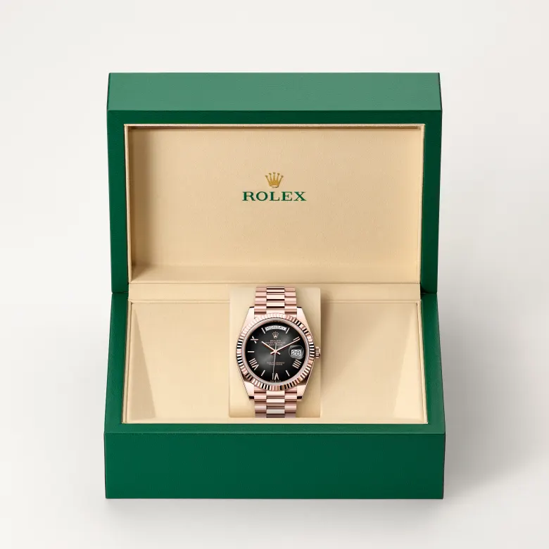 Rolex Day-Date 40腕錶18K永恒玫瑰金款，M228235-0055 - 永新鐘錶