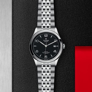 TUDOR 1926 thumb 1