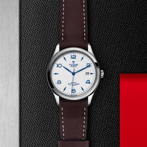 TUDOR 1926 thumb 1