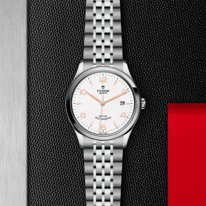 TUDOR 1926 thumb 1