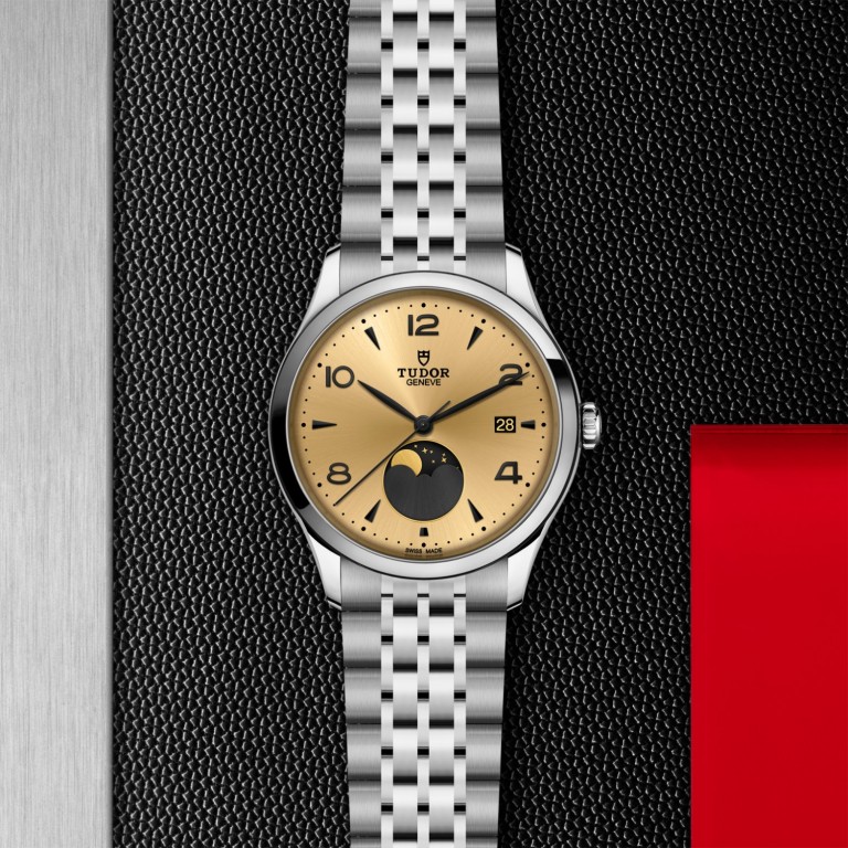 TUDOR 1926 Luna slide 1