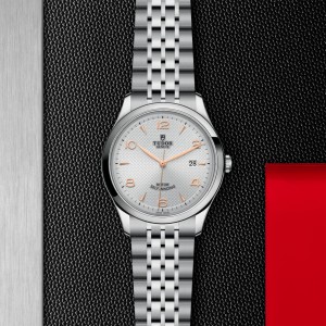 TUDOR 1926 thumb 1