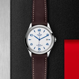 TUDOR 1926 thumb 1