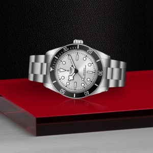 Black Bay 68 thumb 1