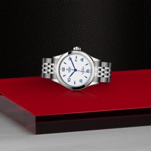 TUDOR 1926 thumb 1