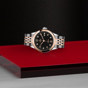 TUDOR 1926 thumb 1