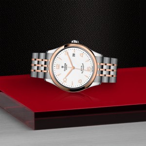 TUDOR 1926 thumb 1
