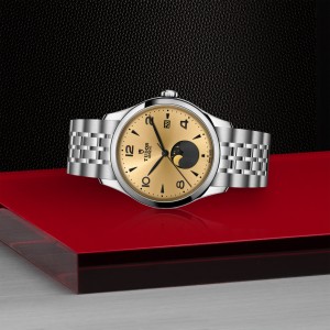 TUDOR 1926 Luna thumb 1