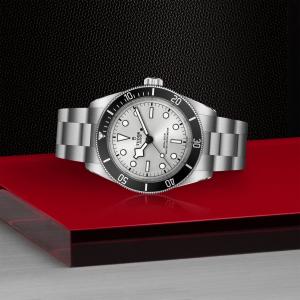 Black Bay 68 thumb 1