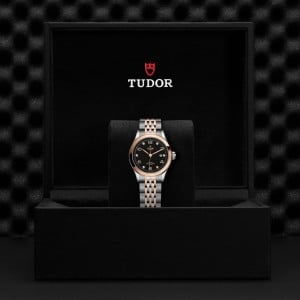 TUDOR 1926 thumb 1