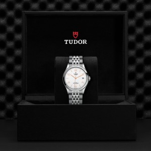 TUDOR 1926 thumb 1