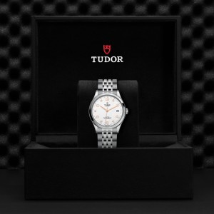 TUDOR 1926 thumb 1