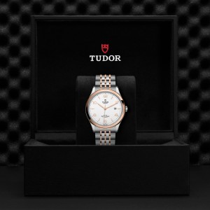 TUDOR 1926 thumb 1