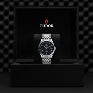 TUDOR 1926 thumb 1