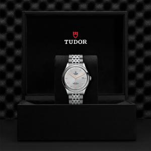 TUDOR 1926 thumb 1